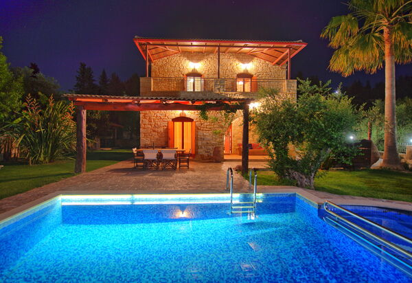 Villa Vrisses: Extérieur