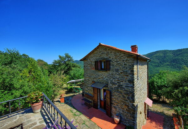 Borgo Veronica: Außen