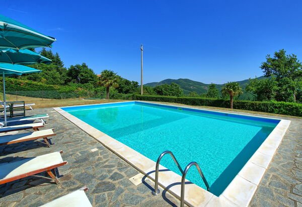 Borgo Veronica: Schwimmbad