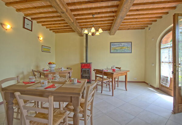 Borgo Veronica: Esszimmer, Wohnzimmer