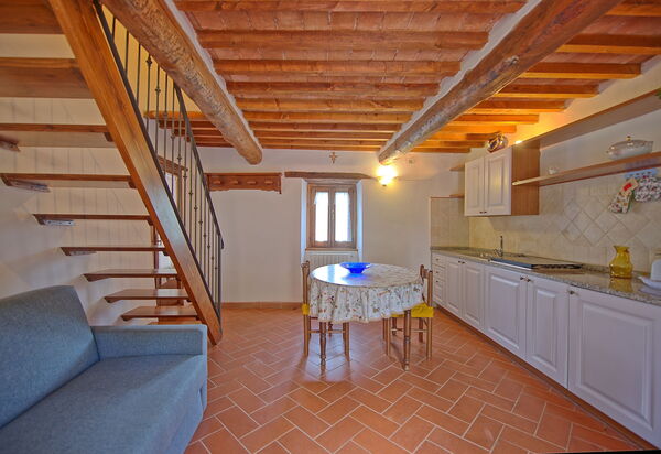 Borgo Veronica: Esszimmer, Küche, Wohnzimmer