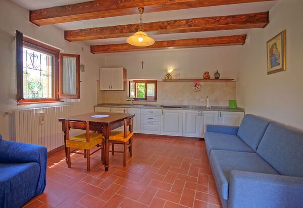 Borgo Veronica: Esszimmer, Küche, Wohnzimmer