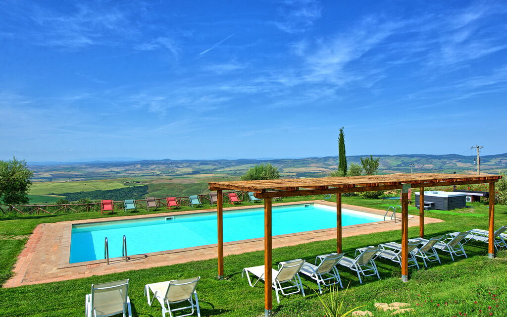 Casale Santa Francesca: all'aperto, Giardino, Piscina, Vista Panoramica