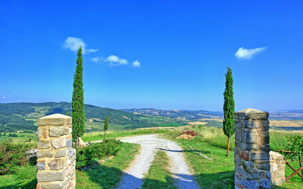 Casale Santa Francesca: all'aperto, Giardino, Vista Panoramica