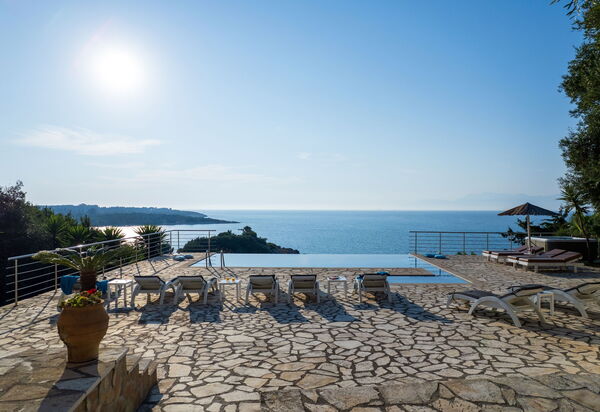 Beachfront Villa Seasun: Outdoor, Pool, Scenic View