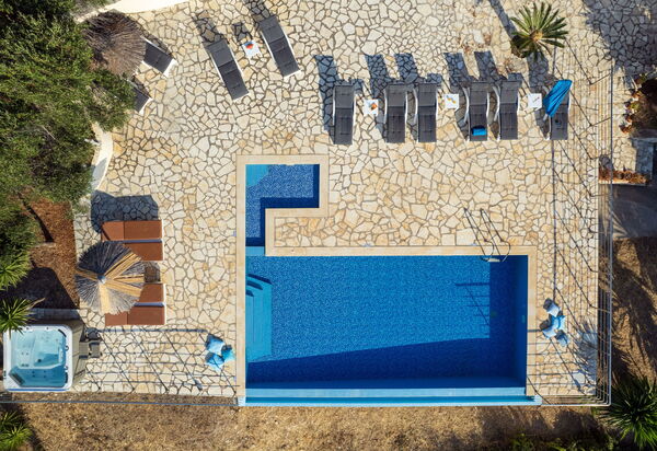 Beachfront Villa Seasun: Outdoor, Pool, Scenic View