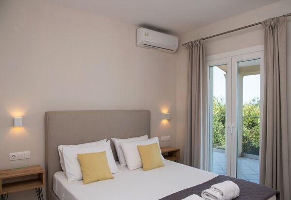 Beachfront Villa Seasun: Bedroom