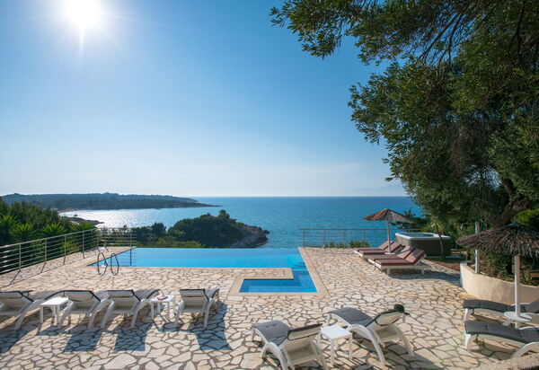 Beachfront Villa Seasun: Outdoor, Pool, Scenic View