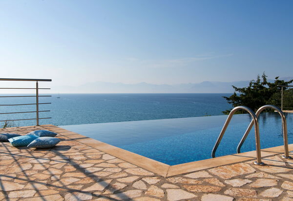 Beachfront Villa Seasun: Outdoor, Pool, Scenic View