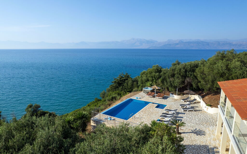 Beachfront Villa Seasun: Outdoor, Pool, Scenic View