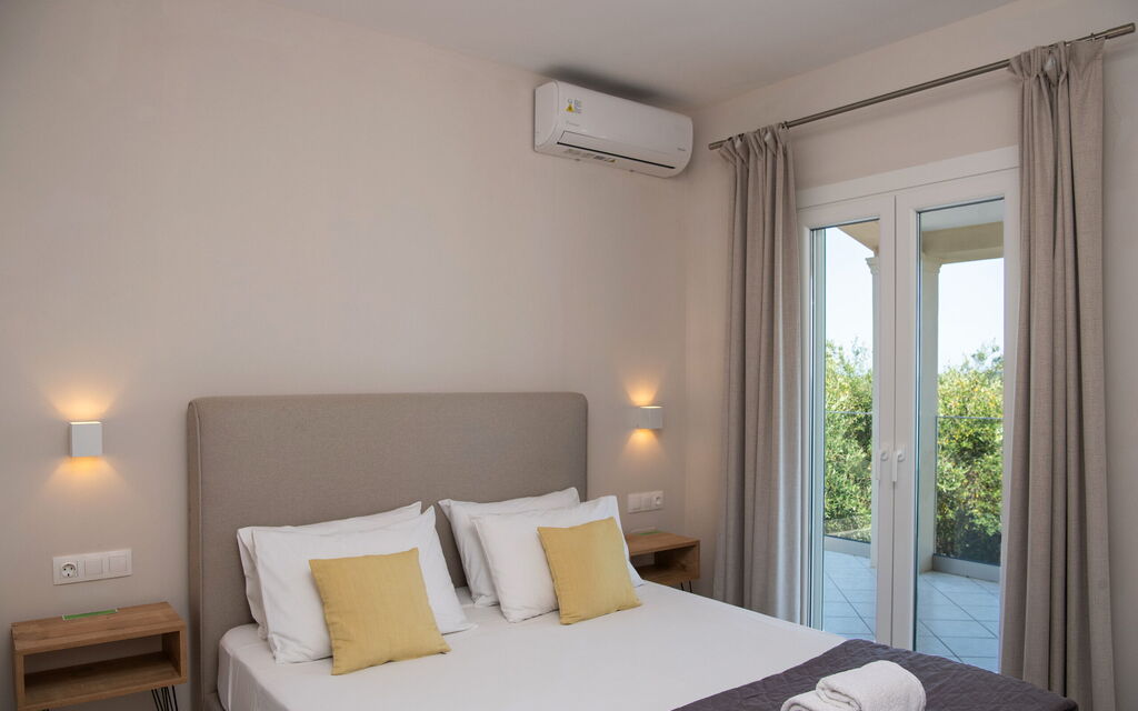 Beachfront Villa Seasun: Bedroom