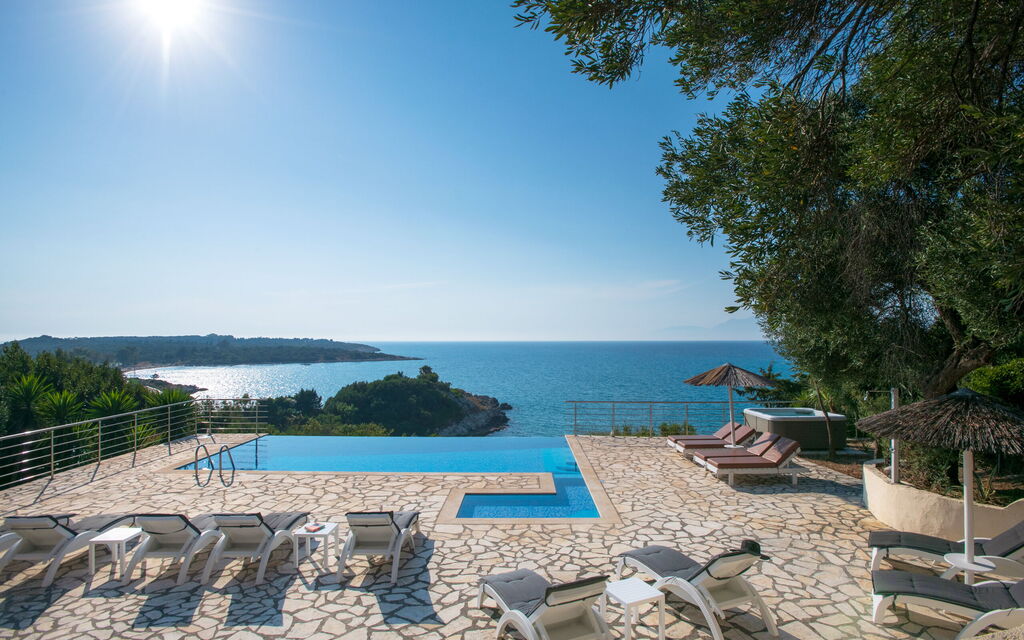 Beachfront Villa Seasun: Outdoor, Pool, Scenic View