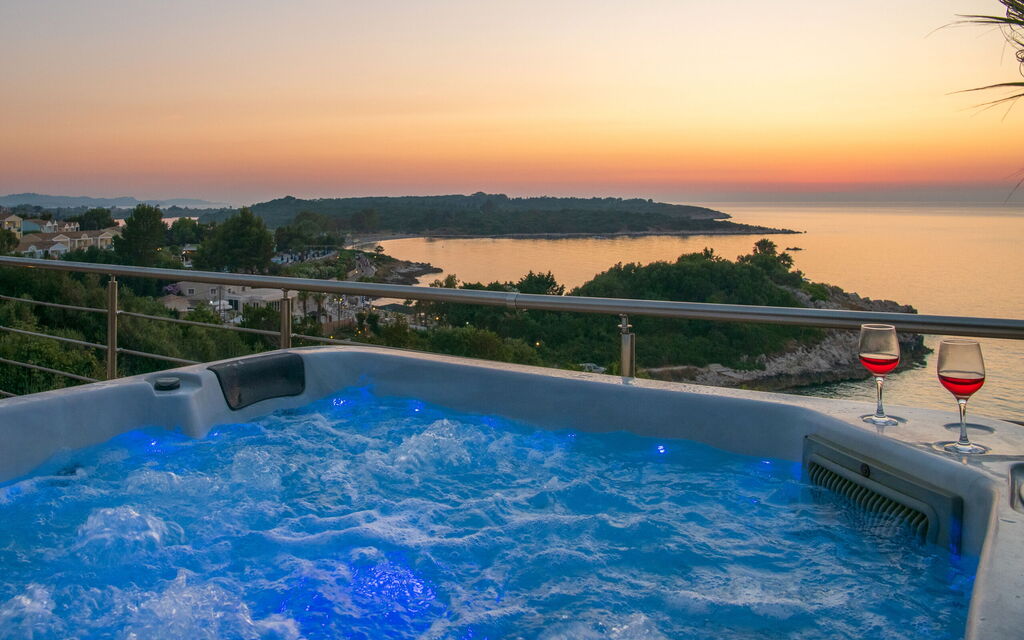 Beachfront Villa Seasun: Outdoor, Scenic View