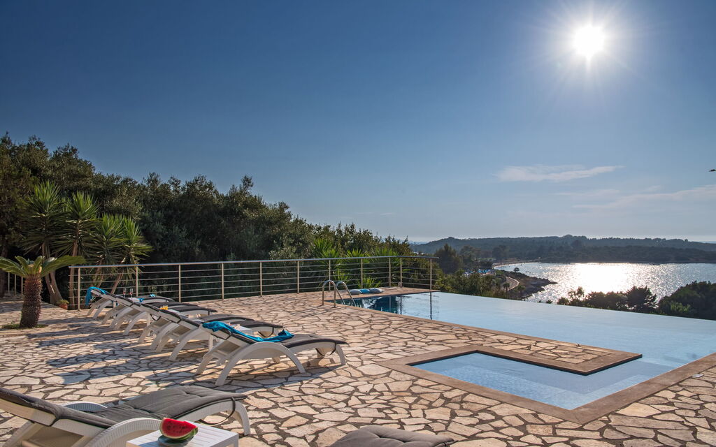 Beachfront Villa Seasun: Outdoor, Pool, Scenic View