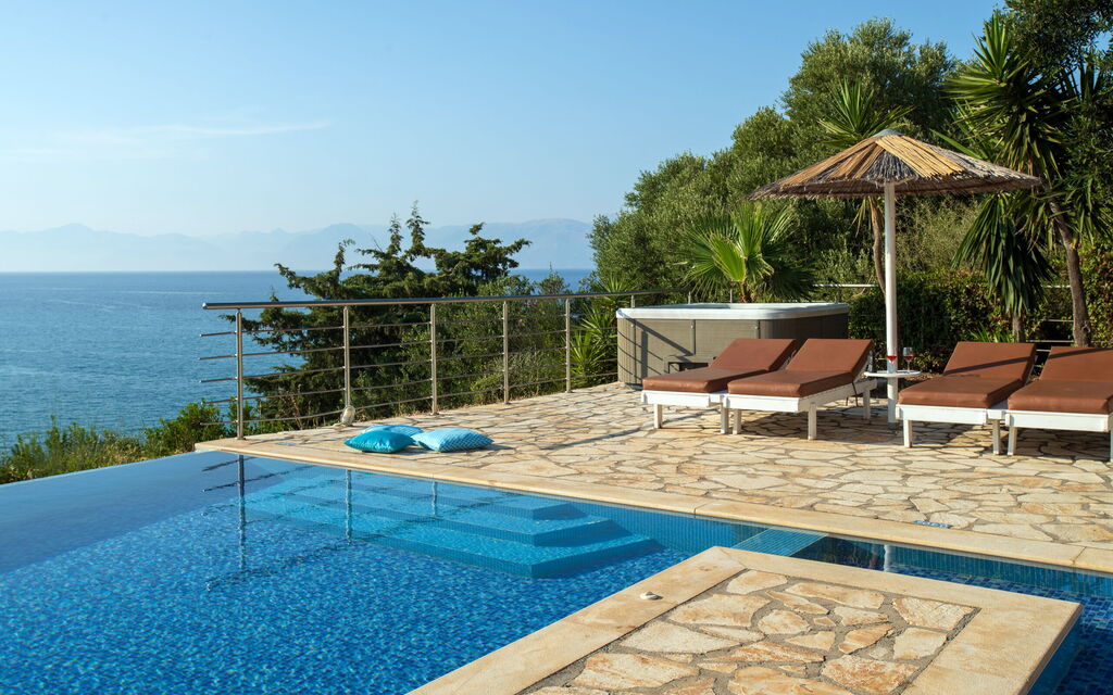 Beachfront Villa Seasun: Outdoor, Pool, Scenic View