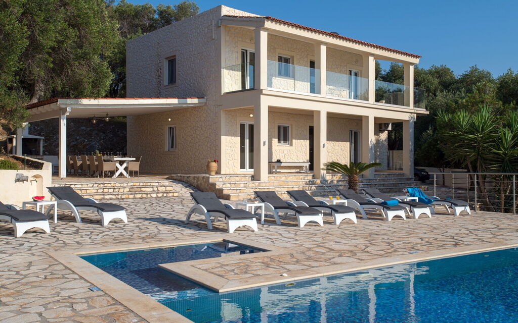 Beachfront Villa Seasun: Balcony / Terrace / Patio, Building Exterior, Outdoor, Pool