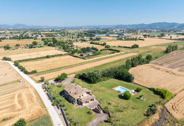 Villa Assisi: Garten, Schwimmbad
