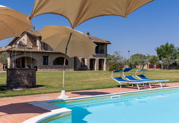 Villa Assisi: Außen, Draussen, Garten, Schwimmbad