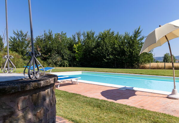 Villa Assisi: Außen, Draussen, Garten, Schwimmbad