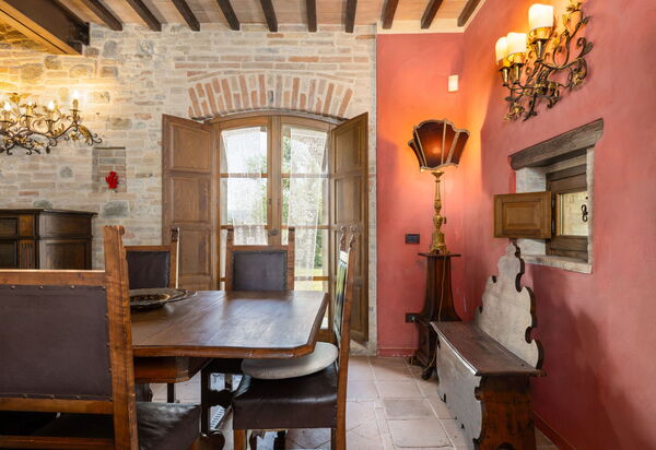 Villa Assisi: Esszimmer