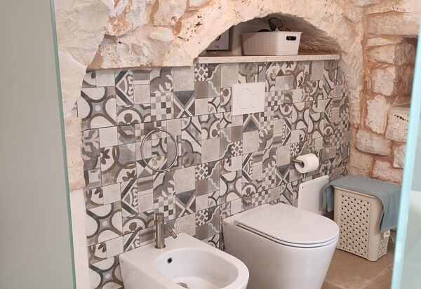 Trullo Santo Stefano: Bathroom