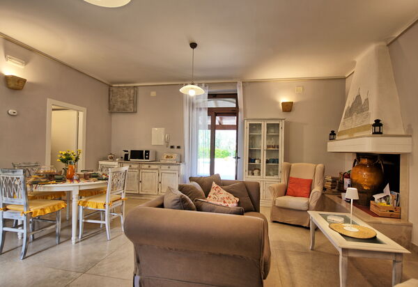 Lamia Santo Arcangelo: Wohnzimmer