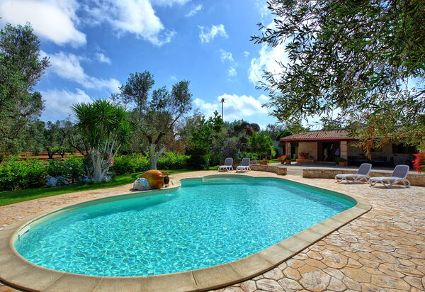 Lamia Santo Arcangelo: Draussen, Garten, Schwimmbad