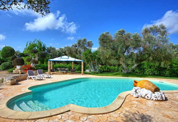 Lamia Santo Arcangelo: Draussen, Garten, Schwimmbad