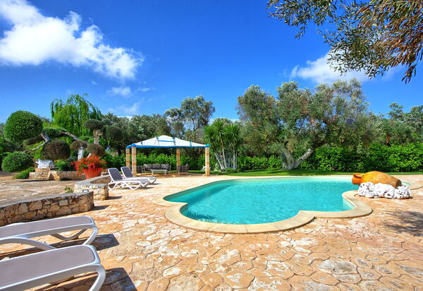 Lamia Santo Arcangelo: Draussen, Garten, Schwimmbad