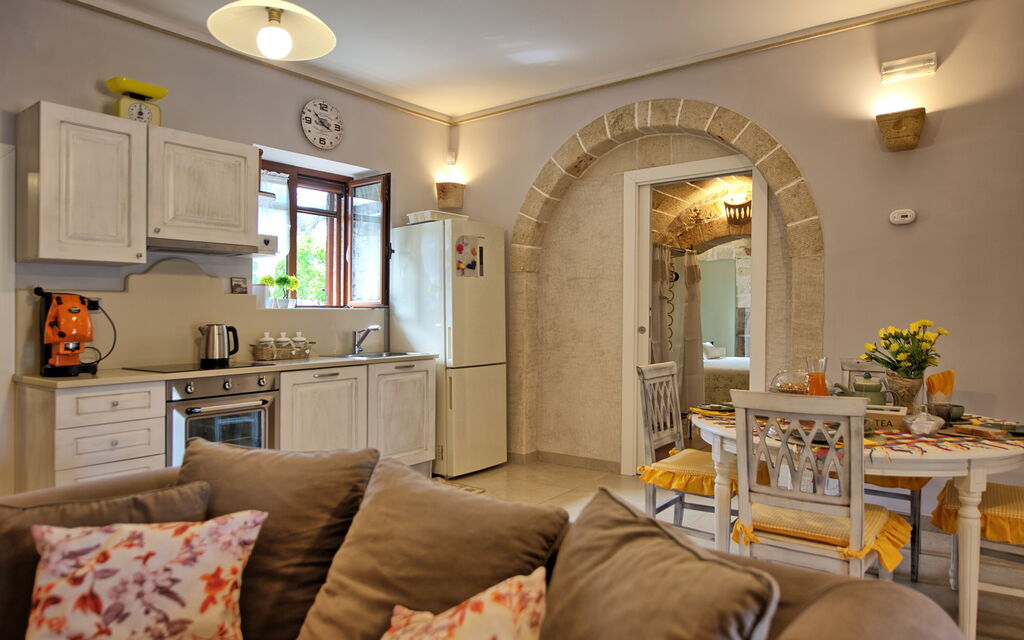 Lamia Santo Arcangelo: Dining Room, Kitchen, Living Room