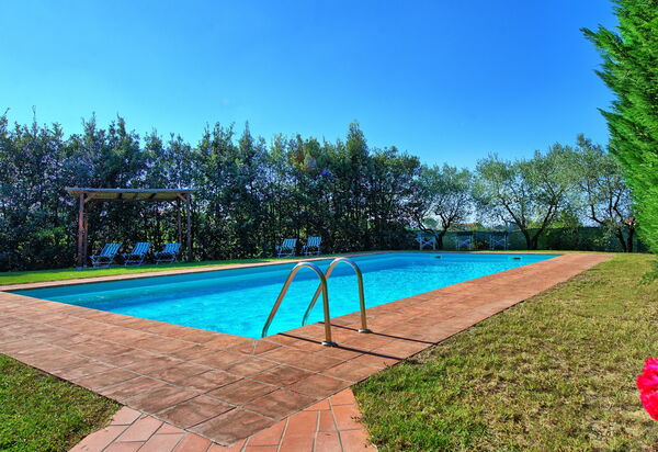 Casa Vasco: Garden, Pool