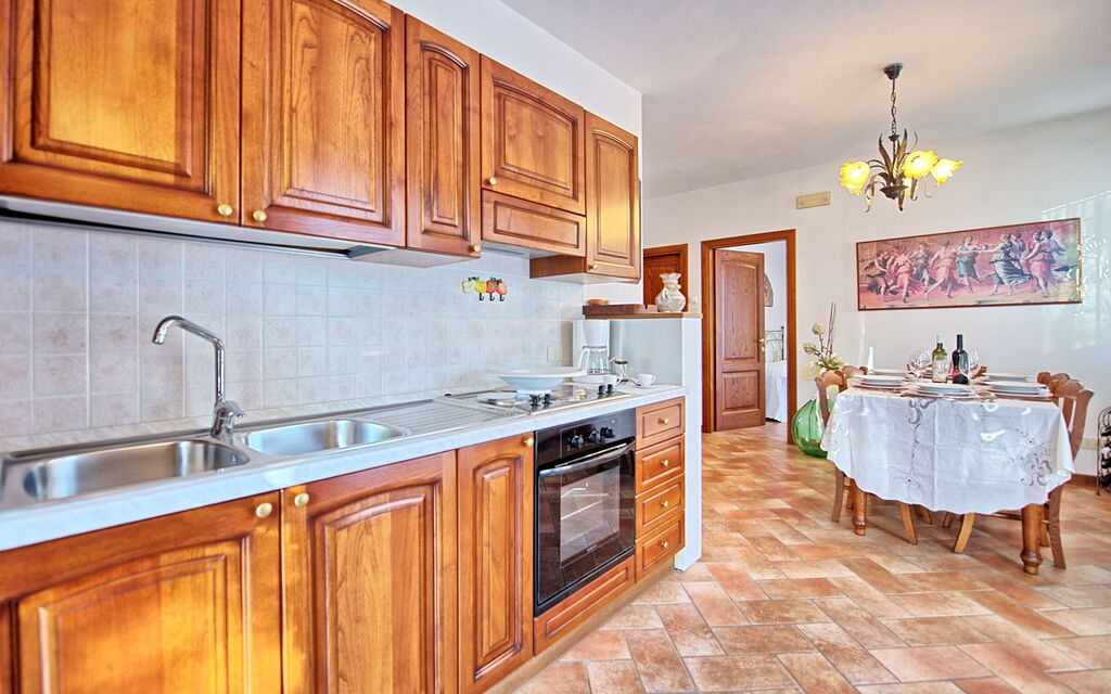 Casa Vasco: Кухня, Столовая