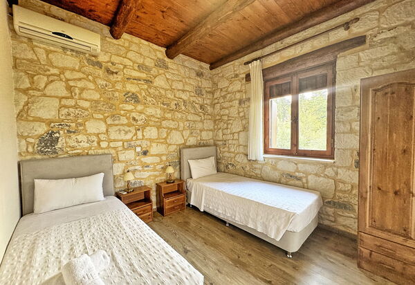 Villa Nipos: Спальня