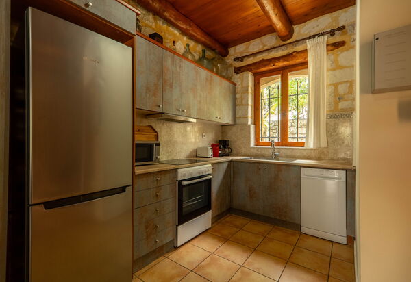 Villa Nipos: Ванная комната, Кухня