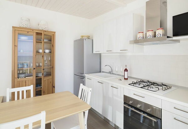 Villa Ariel: Esszimmer, Küche, Wohnzimmer