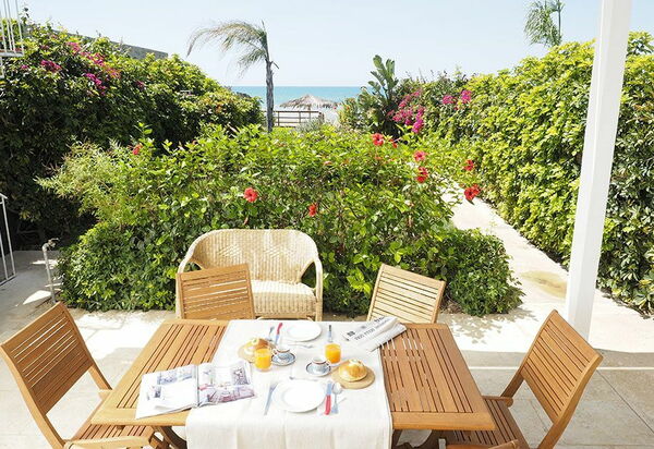 Villa Ariel: Draussen, Garten