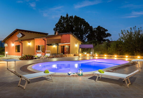 Villa Del Golfo: zwembad