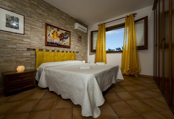 Villa Del Golfo: slaapkamer
