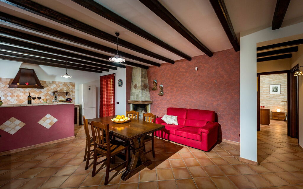 Villa Del Golfo: Dining Room, Kitchen, Living Room