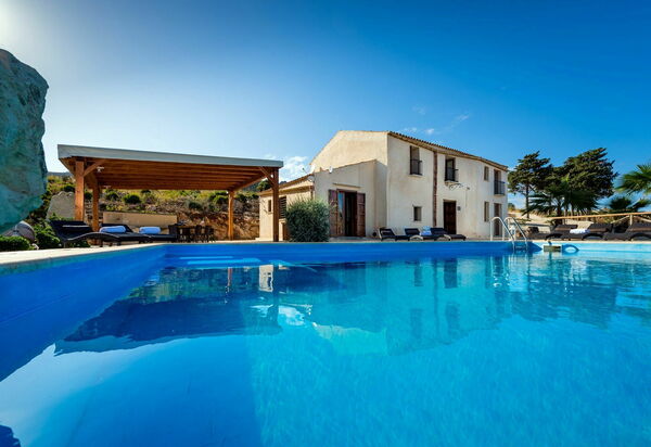 Villa Le Muse: бассейн, Открытый