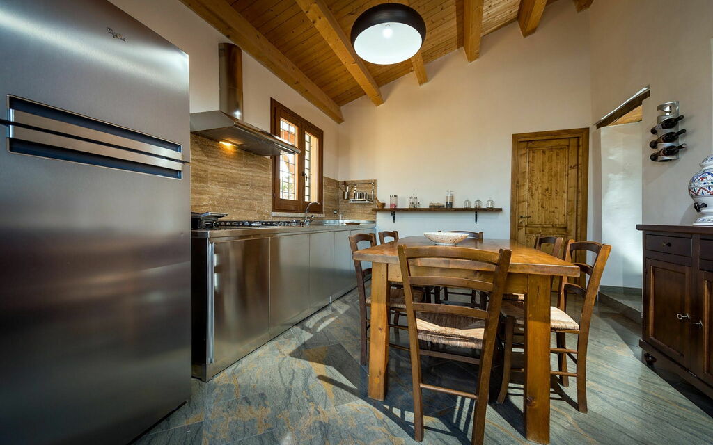 Villa Le Muse: Dining Room, Kitchen