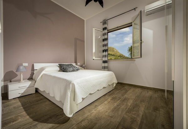 Villa Mare e Monti: chambre à coucher