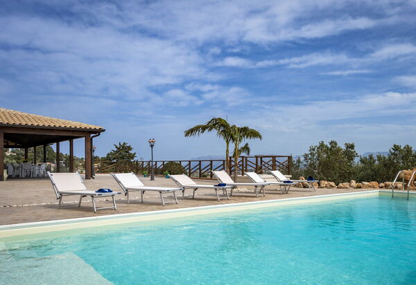 Villa Mare e Monti: bassin