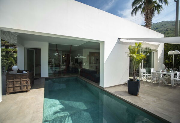 Villa Denari: бассейн