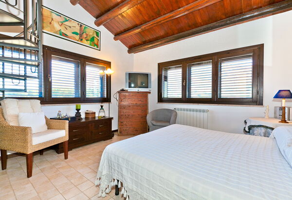 Tenutersa: chambre à coucher