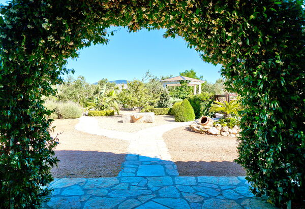 Tenutersa: Extérieur, Extérieurs, Jardin