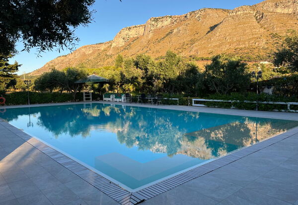 Tenutersa: bassin, Extérieur, Extérieurs