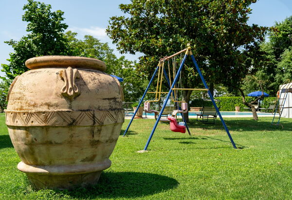 Casale Miro: бассейн, Открытый, Экстерьеры