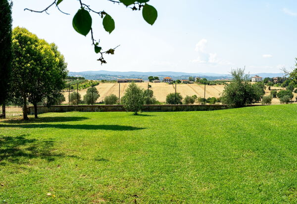 Casale Miro: Открытый, Экстерьеры