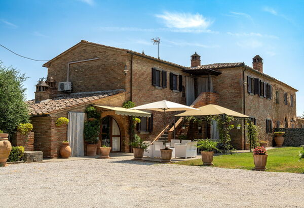 Casale Miro: Открытый, Экстерьеры